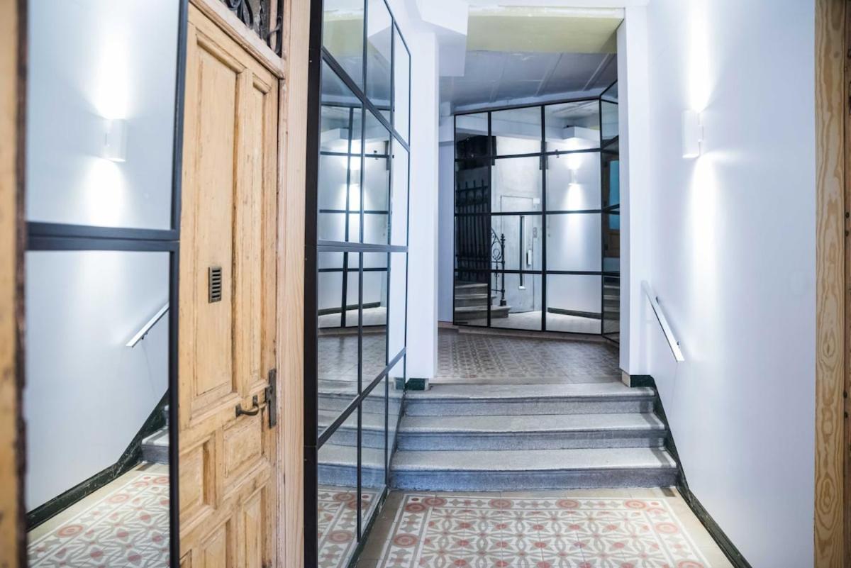 Ap Edificio Embajadores -No Ascensor- マドリード エクステリア 写真